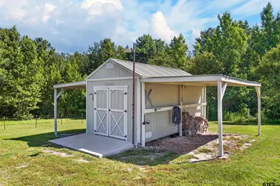 150 Pr 6421, Palestine, TX 75803 - Photo 36