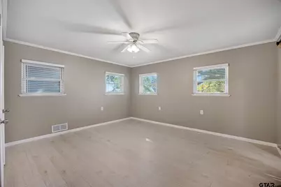 291 E Main, Van, TX 75790 - Photo 24
