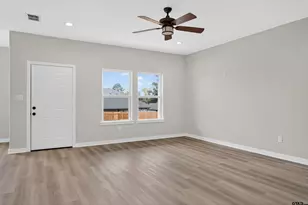 203 Toro Dr, Winona, TX 75792 - Photo 6