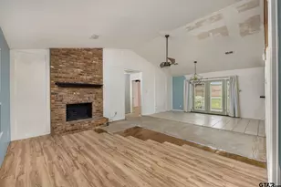 409 Shelly Dr, Whitehouse, TX 75791 - Photo 2