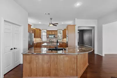 7031 Ridge Place Cir, Tyler, TX 75703 - Photo 8