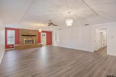 504 Woodland Hills Dr, Tyler, TX 75701 - Photo 8