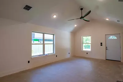 1116 Park St, Tyler, TX 75702 - Photo 2