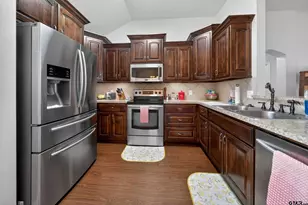 106 Ally Kate Dr, Chandler, TX 75758 - Photo 8