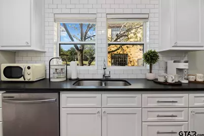 403 E Houston St., Tyler, TX 75701 - Photo 18