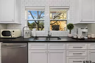 403 E Houston St, Tyler, TX 75701 - Photo 18