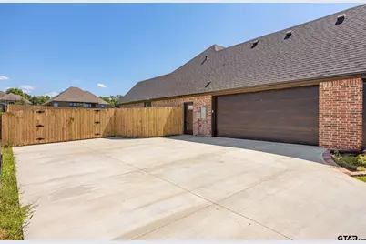 513 Artesian Meadows Drive, Bullard, TX 75757 - Photo 4