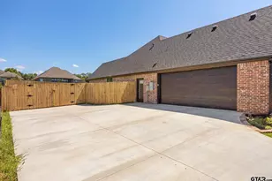 513 Artesian Meadows Dr, Bullard, TX 75757 - Photo 4