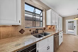 504 Hyde Park Dr, Tyler, TX 75701 - Photo 12