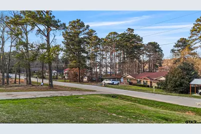 18208 N Lakeview, Troup, TX 75789 - Photo 8