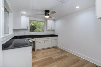 1709 Edgewood, Tyler, TX 75701 - Photo 16