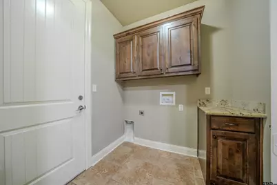 2114 W Hawkins Pkwy, Longview, TX 75605 - Photo 20