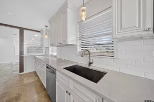 109 Maxine St, Mineola, TX 75773 - Photo 8