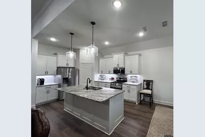 11042 Oak Springs Cove, Tyler, TX 75703 - Photo 8