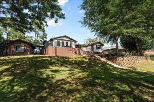 2002 W Lake Dr, Gladewater, TX 75647 - Photo 12