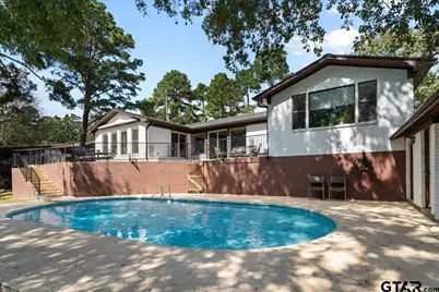 2002 W Lake Dr, Gladewater, TX 75647 - Photo 1