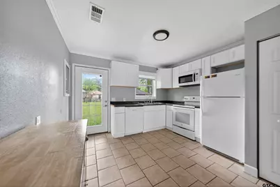1227 Augusta, Tyler, TX 75701 - Photo 10