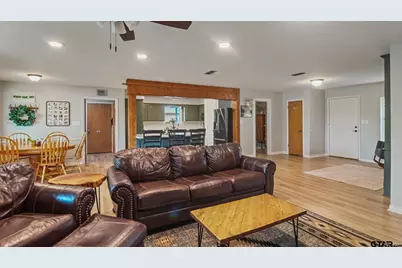 210 Pat Dr, Mineola, TX 75773 - Photo 8