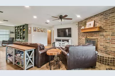 210 Pat Dr, Mineola, TX 75773 - Photo 6