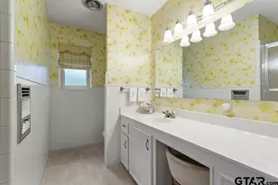 105 N Pope St, Overton, TX 75684 - Photo 18