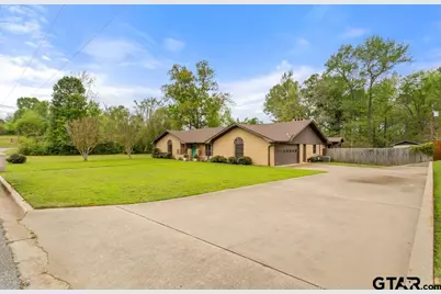 105 N Pope St., Overton, TX 75684 - Photo 32