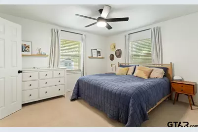 709 N Georgia St, Lindale, TX 75771 - Photo 24