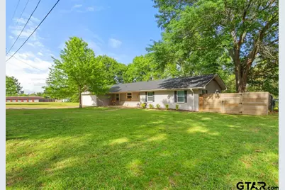 709 N Georgia St, Lindale, TX 75771 - Photo 4