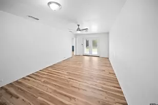 907 Henderson St, Jacksonville, TX 75766 - Photo 12