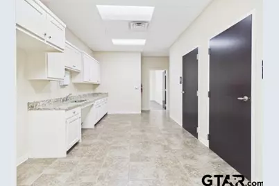 520 N Main, Lindale, TX 75771 - Photo 8