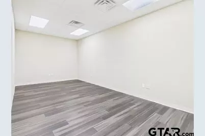 520 N Main, Lindale, TX 75771 - Photo 14