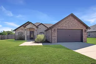 344 Duke Pl, Tyler, TX 75704 - Photo 1