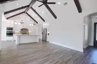 344 Duke Pl, Tyler, TX 75704 - Photo 10