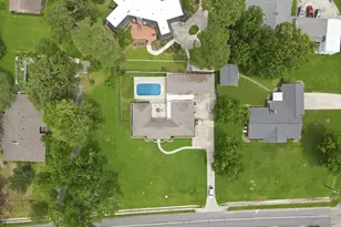 1302 W Sabine St, Carthage, TX 75633 - Photo 4