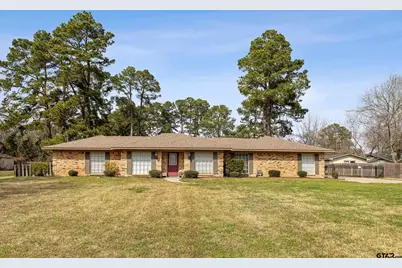 1302 W Sabine St., Carthage, TX 75633 - Photo 2