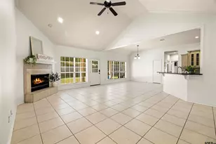 618 Huntwick Ln, Tyler, TX 75703 - Photo 6