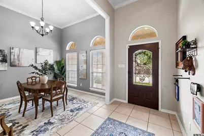 618 Huntwick Ln, Tyler, TX 75703 - Photo 2