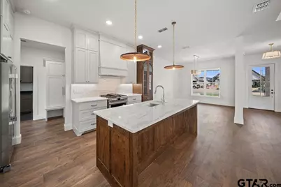 4628 Flat Creek Cv, Tyler, TX 75703 - Photo 6