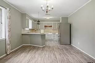 155 Angela Ln, Henderson, TX 75654 - Photo 8