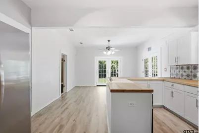 1009 N Pacific, Mineola, TX 75773 - Photo 10
