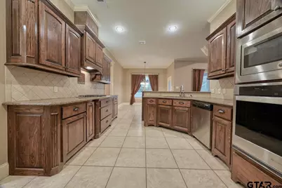 205 Heritage Ct, Lindale, TX 75771 - Photo 8