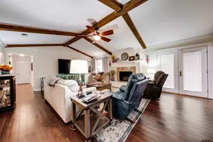 2405 Bentwood Dr, Palestine, TX 75803 - Photo 6