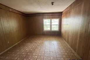 1308 N Whitten Ave, Tyler, TX 75702 - Photo 10