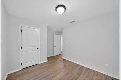 926 S Academy Ave, Tyler, TX 75701 - Photo 16