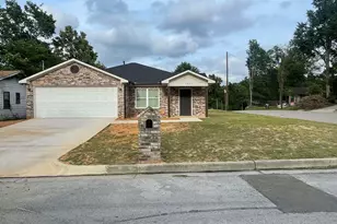 926 S Academy Ave, Tyler, TX 75701 - Photo 2
