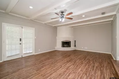 317 E Robinwood, White Oak, TX 75693 - Photo 10