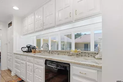 7000 Hollytree Cir, Tyler, TX 75703 - Photo 14