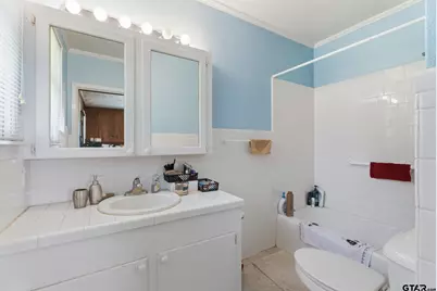 729 W Broad St, Oakwood, TX 75855 - Photo 10