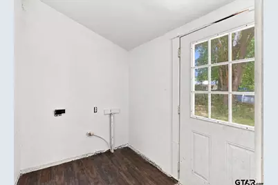 409 S Boyd St, Lindale, TX 75771 - Photo 18