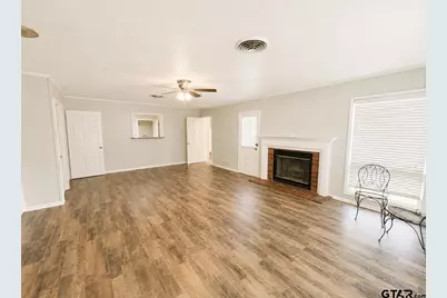 1611 N Pacific St, Mineola, TX 75773 - Photo 8