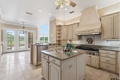 7050 Walden Drive, Tyler, TX 75703 - Photo 14